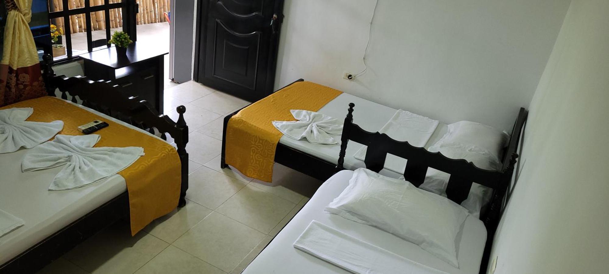 Hostal Villa Del Rio Las Brisas Вилявеха Екстериор снимка