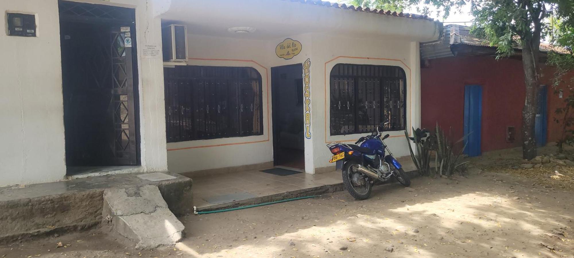 Hostal Villa Del Rio Las Brisas Вилявеха Екстериор снимка
