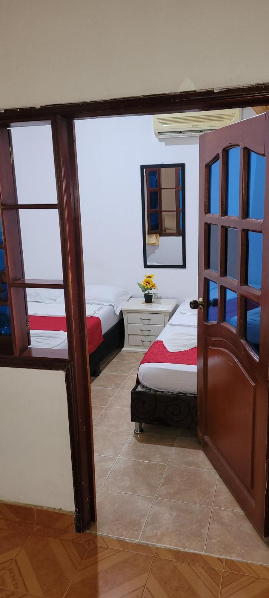 Hostal Villa Del Rio Las Brisas Вилявеха Екстериор снимка