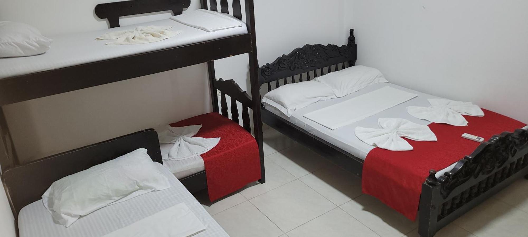 Hostal Villa Del Rio Las Brisas Вилявеха Екстериор снимка